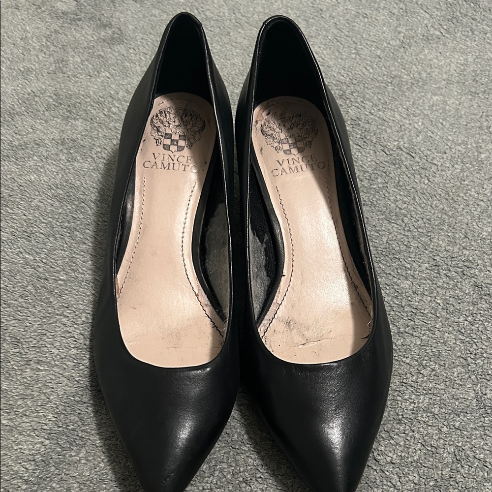 Vince Camuto Black Leather Pointed-Toe Heels
